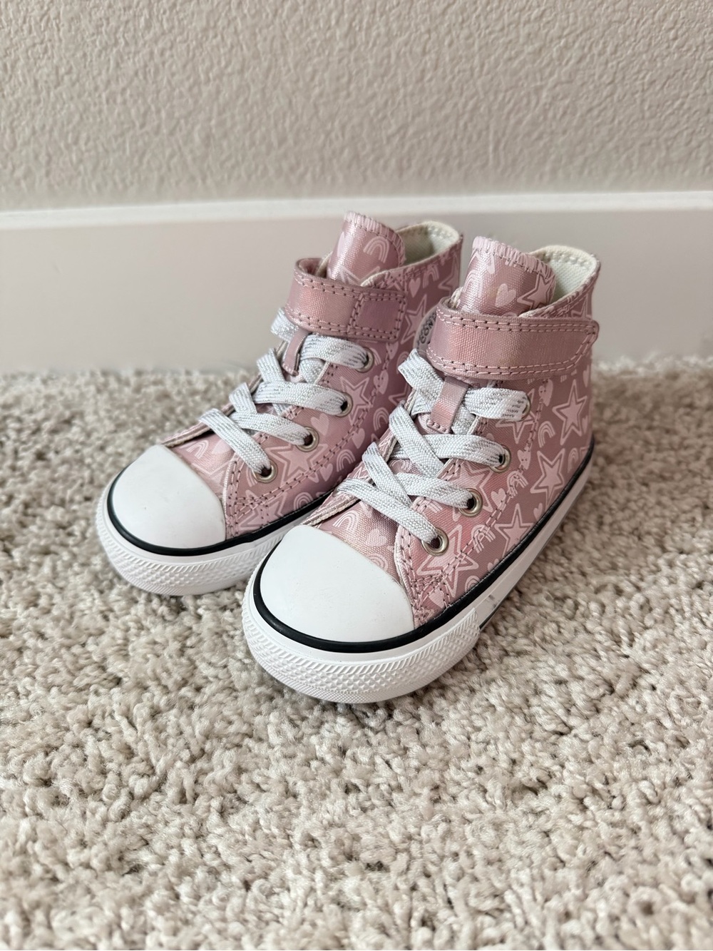 NWOT Converse Toddler Girls Chuck Taylor All Star High-Top Sneakers Size 7C